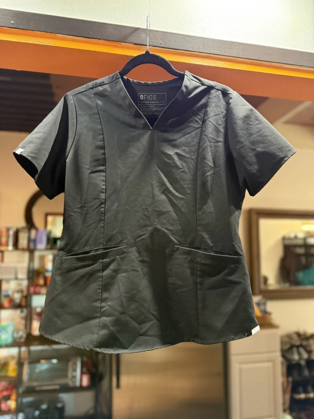 Figs Limited Edition Scrub Top Black Small - Picture 1 of 2